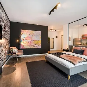 Pink Cloud Apartament