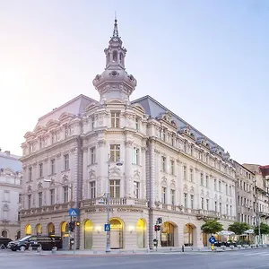5* Otel Grand Continental